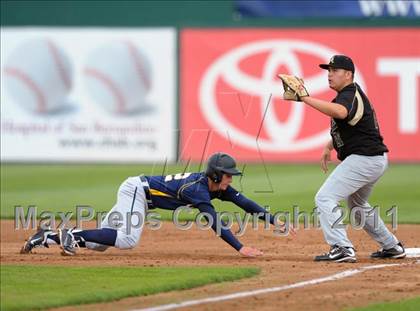 Thumbnail 2 in Arroyo Valley vs Carter (County Clash) photogallery.