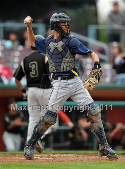 Thumbnail 2 in Arroyo Valley vs Carter (County Clash) photogallery.