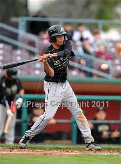 Thumbnail 2 in Arroyo Valley vs Carter (County Clash) photogallery.