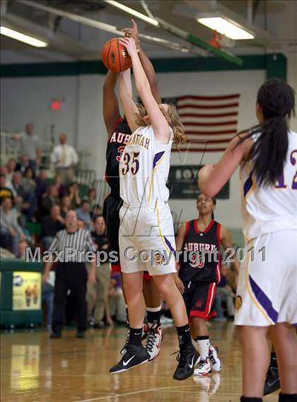Thumbnail 3 in Auburn vs Hononegah (Boylan Regional) photogallery.