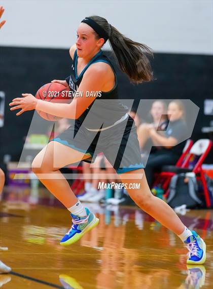 Thumbnail 3 in Poston Butte vs. Highland (Lady Blackhawk Invitational) photogallery.