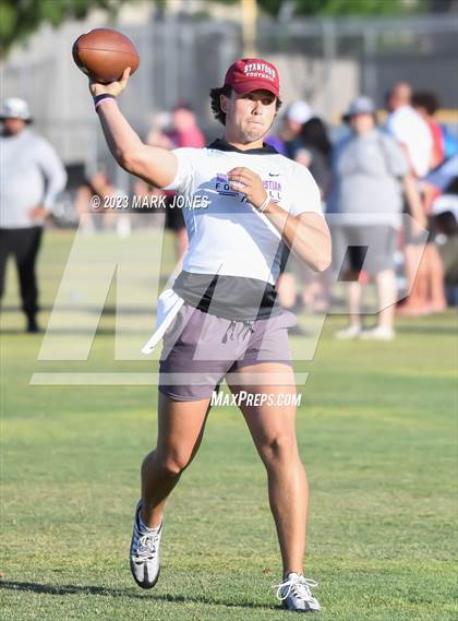 Thumbnail 2 in Northwest Christian vs. Moon Valley (O'Connor 7v7) photogallery.