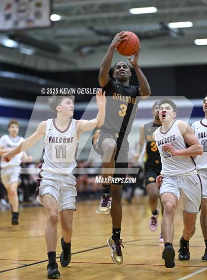 Thumbnail 1 in West Allis Central vs. Westosha Central (WIAA Division 1 Third Round) photogallery.