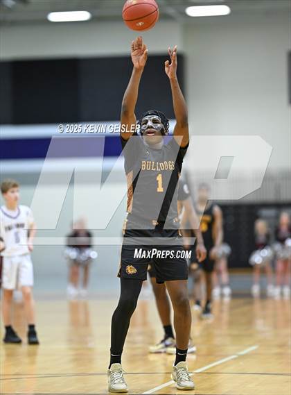 Thumbnail 2 in West Allis Central vs. Westosha Central (WIAA Division 1 Third Round) photogallery.