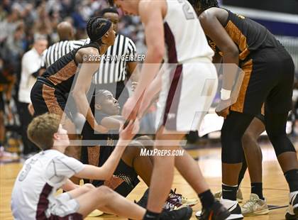 Thumbnail 2 in West Allis Central vs. Westosha Central (WIAA Division 1 Third Round) photogallery.
