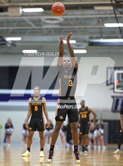 Thumbnail 2 in West Allis Central vs. Westosha Central (WIAA Division 1 Third Round) photogallery.