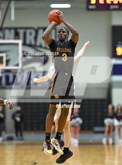 Thumbnail 1 in West Allis Central vs. Westosha Central (WIAA Division 1 Third Round) photogallery.
