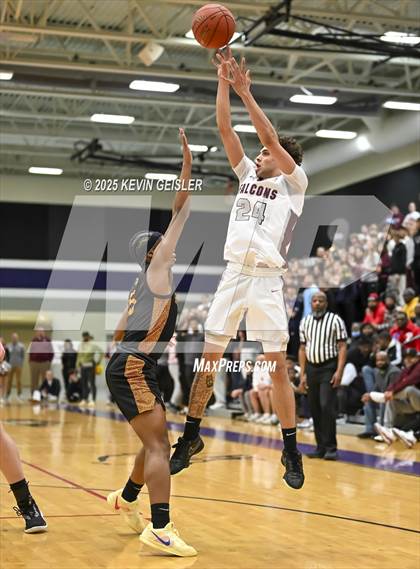 Thumbnail 2 in West Allis Central vs. Westosha Central (WIAA Division 1 Third Round) photogallery.