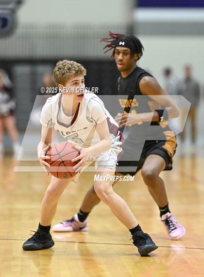 Thumbnail 2 in West Allis Central vs. Westosha Central (WIAA Division 1 Third Round) photogallery.