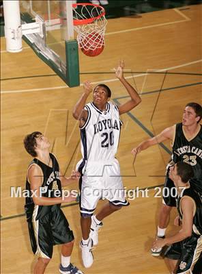 Thumbnail 1 in La Costa Canyon vs. Loyola (Torrey Pines Holiday Prep Classic) photogallery.