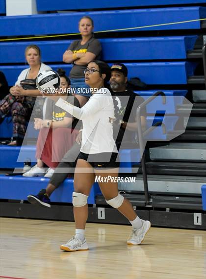 Thumbnail 2 in El Camino vs. Tanque Verde (Nike TOC Southwest) photogallery.