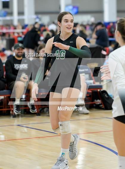 Thumbnail 1 in El Camino vs. Tanque Verde (Nike TOC Southwest) photogallery.