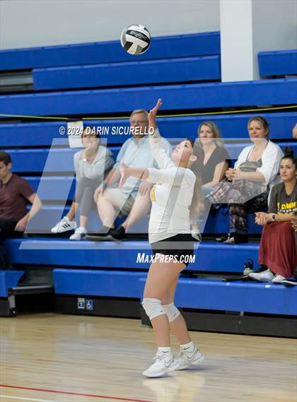 Thumbnail 2 in El Camino vs. Tanque Verde (Nike TOC Southwest) photogallery.