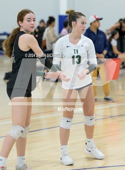 Thumbnail 1 in El Camino vs. Tanque Verde (Nike TOC Southwest) photogallery.