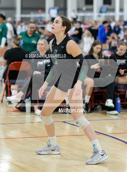 Thumbnail 1 in El Camino vs. Tanque Verde (Nike TOC Southwest) photogallery.