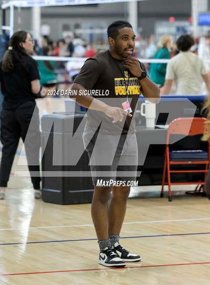 Thumbnail 1 in El Camino vs. Tanque Verde (Nike TOC Southwest) photogallery.