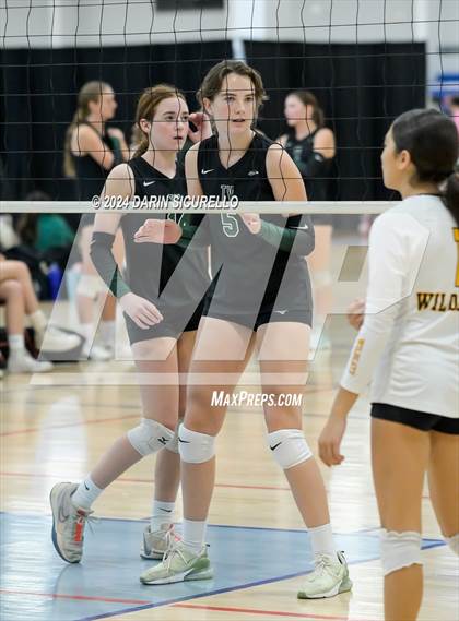 Thumbnail 3 in El Camino vs. Tanque Verde (Nike TOC Southwest) photogallery.