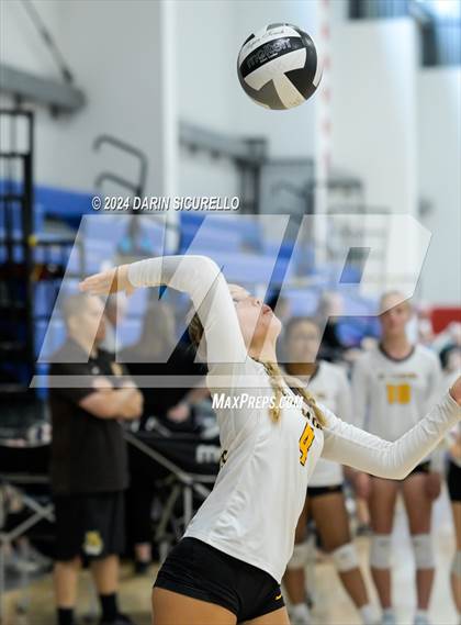 Thumbnail 3 in El Camino vs. Tanque Verde (Nike TOC Southwest) photogallery.
