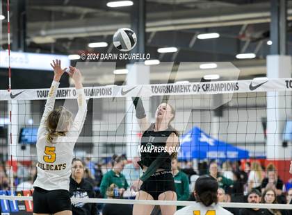 Thumbnail 3 in El Camino vs. Tanque Verde (Nike TOC Southwest) photogallery.