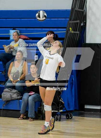 Thumbnail 3 in El Camino vs. Tanque Verde (Nike TOC Southwest) photogallery.