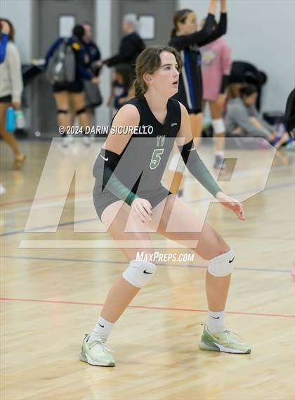 Thumbnail 1 in El Camino vs. Tanque Verde (Nike TOC Southwest) photogallery.