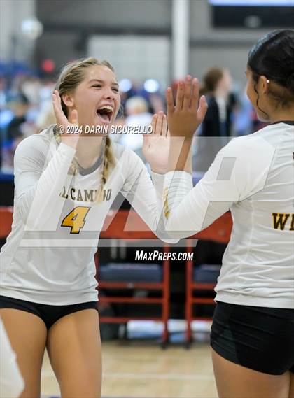Thumbnail 3 in El Camino vs. Tanque Verde (Nike TOC Southwest) photogallery.
