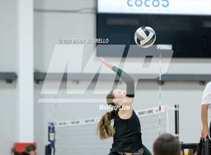 Thumbnail 3 in El Camino vs. Tanque Verde (Nike TOC Southwest) photogallery.