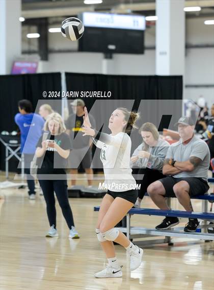 Thumbnail 3 in El Camino vs. Tanque Verde (Nike TOC Southwest) photogallery.