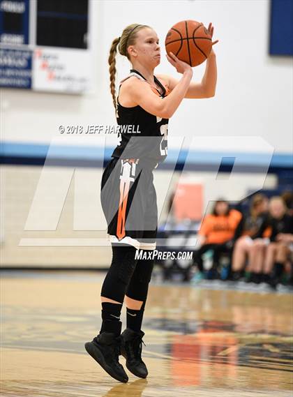 Thumbnail 1 in Louisville vs. Marlington photogallery.