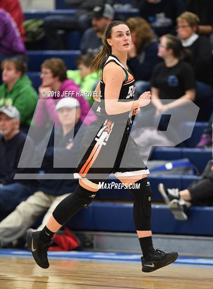 Thumbnail 3 in Louisville vs. Marlington photogallery.
