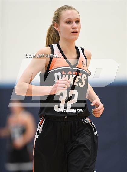 Thumbnail 1 in Louisville vs. Marlington photogallery.