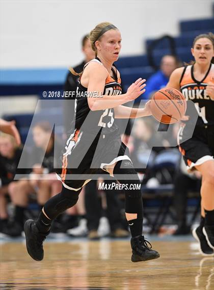 Thumbnail 3 in Louisville vs. Marlington photogallery.