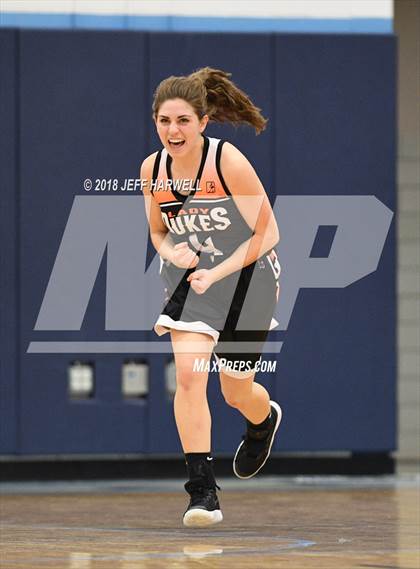 Thumbnail 1 in Louisville vs. Marlington photogallery.