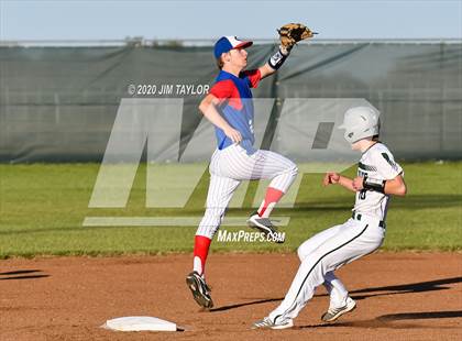 Thumbnail 3 in Gorman @ Santo photogallery.