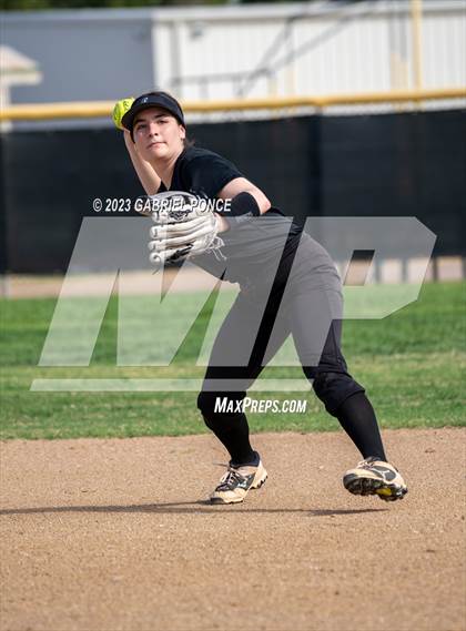 Thumbnail 2 in Coronado @ Holtville photogallery.
