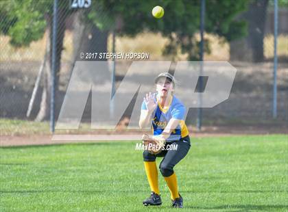 Thumbnail 3 in Ripon Christian vs. Stone Ridge Christian (CIF SJS D7 Final) photogallery.