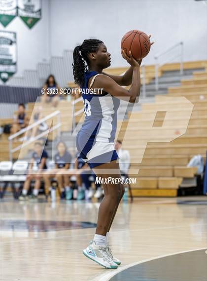 Thumbnail 1 in Aquinas @ Chaparral photogallery.