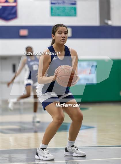 Thumbnail 1 in Aquinas @ Chaparral photogallery.