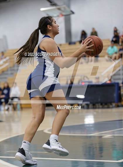 Thumbnail 2 in Aquinas @ Chaparral photogallery.
