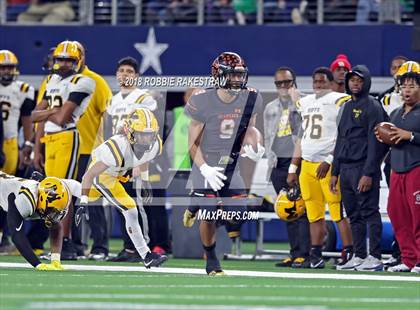 Thumbnail 1 in Aledo vs. Fort Bend Marshall (UIL 5A Division 2 Championship) photogallery.