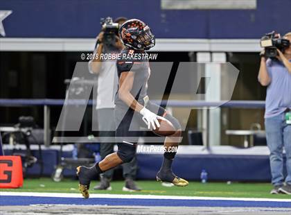 Thumbnail 3 in Aledo vs. Fort Bend Marshall (UIL 5A Division 2 Championship) photogallery.