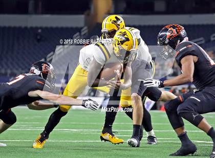 Thumbnail 1 in Aledo vs. Fort Bend Marshall (UIL 5A Division 2 Championship) photogallery.