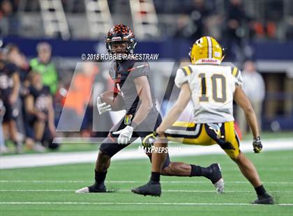 Thumbnail 3 in Aledo vs. Fort Bend Marshall (UIL 5A Division 2 Championship) photogallery.