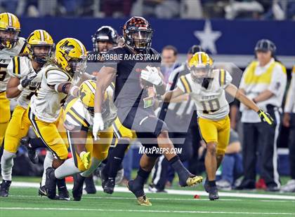 Thumbnail 3 in Aledo vs. Fort Bend Marshall (UIL 5A Division 2 Championship) photogallery.