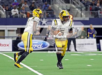 Thumbnail 2 in Aledo vs. Fort Bend Marshall (UIL 5A Division 2 Championship) photogallery.