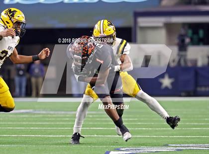 Thumbnail 3 in Aledo vs. Fort Bend Marshall (UIL 5A Division 2 Championship) photogallery.