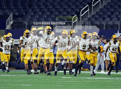 Thumbnail 2 in Aledo vs. Fort Bend Marshall (UIL 5A Division 2 Championship) photogallery.