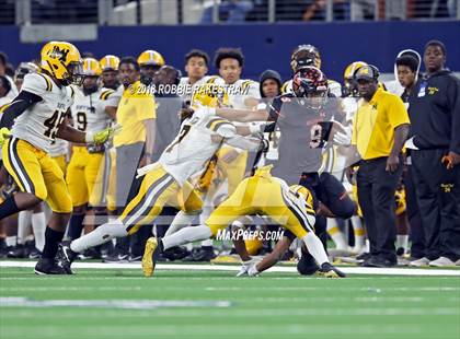 Thumbnail 1 in Aledo vs. Fort Bend Marshall (UIL 5A Division 2 Championship) photogallery.