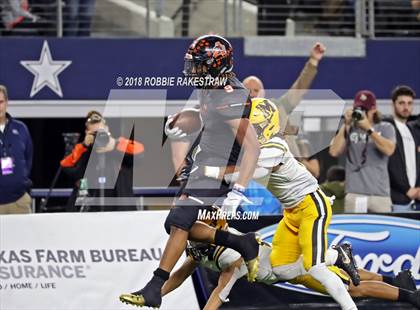 Thumbnail 3 in Aledo vs. Fort Bend Marshall (UIL 5A Division 2 Championship) photogallery.