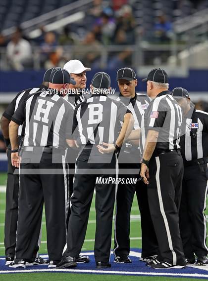 Thumbnail 1 in Aledo vs. Fort Bend Marshall (UIL 5A Division 2 Championship) photogallery.